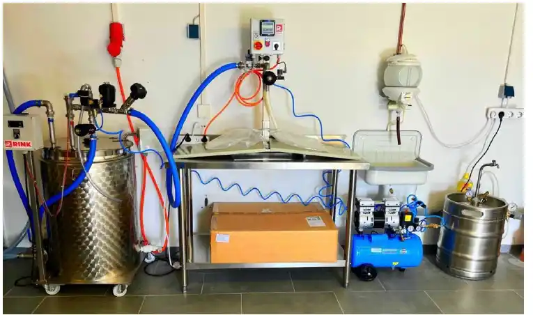 Neuanschaffung Durchlaufpasteurisierer mit Bag-In-Box Abfüllanlage